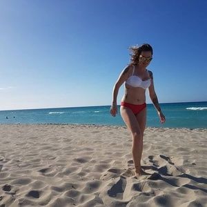 Meet your Posher, Beccs